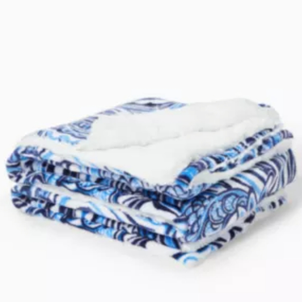 NWT Lilly Pulitzer Fleece Blanket